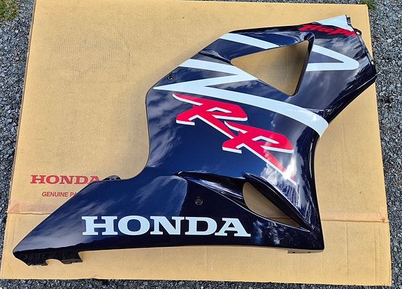 Honda CBR 954 RR Fireblade oik. sivukate UUSI
