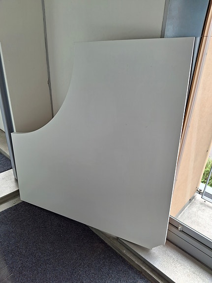 IKEA valkoinen työpöydän kansi ja jalat