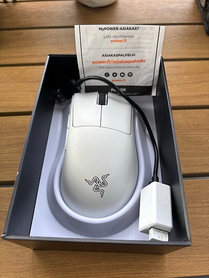 Razer DeathAdder V3 Pro – huippuluokan langaton esports-hiiri (takuu 12/2026)