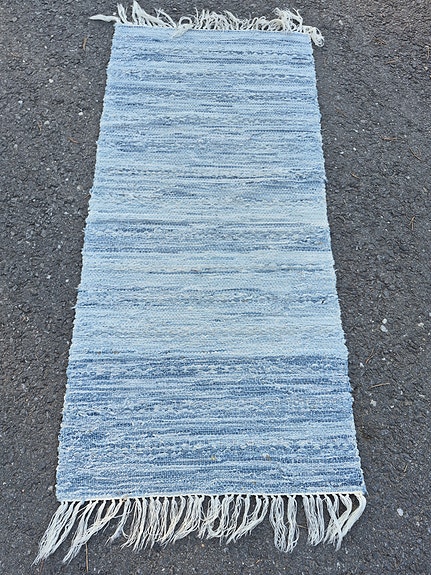 Sininen räsymatto
