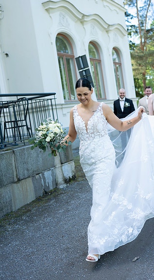 Sis Idman hääpuku (40/42)