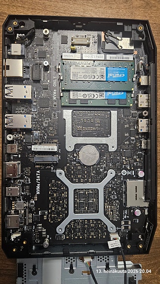 Nuc Mini Tietokone