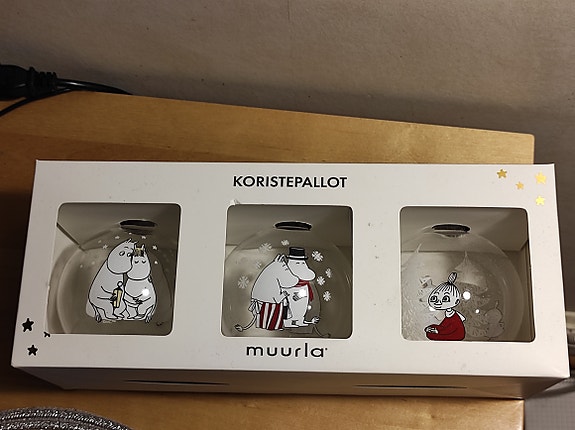 Muurla Muumi lasiset design koristepallot. Uusi.