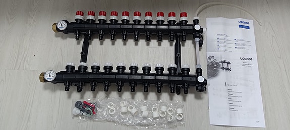 Uponor Vario Plus 11-piirinen jakotukki