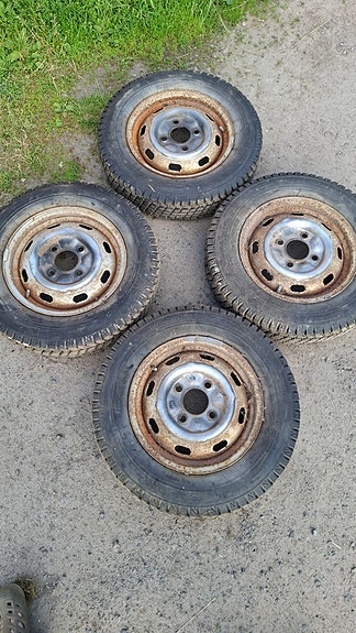Vw kuplan 15" peltivanteet nastarenkailla