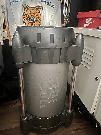 JBL subwoofer kaiutin (aktiivi)