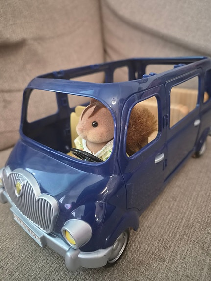 Sylvanian families perheauto