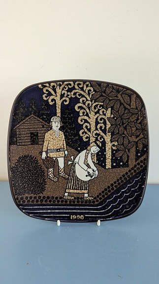Arabia Kalevala Vuosilautanen 1990 (Raija Uosikkinen)