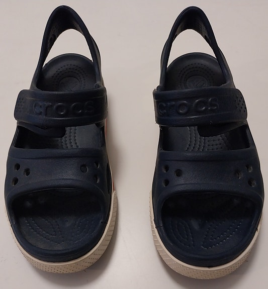 Crocs sandaalit 33