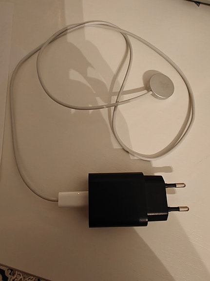 Apple laturi