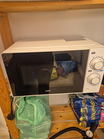 Logik mikroaaltouuni valkoinen