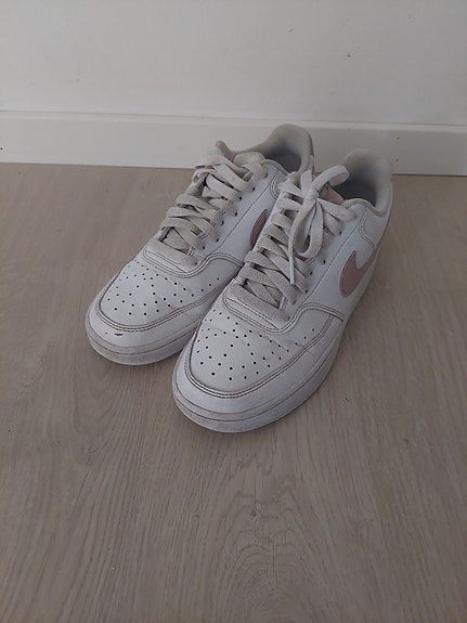 Nike naisten tennarit