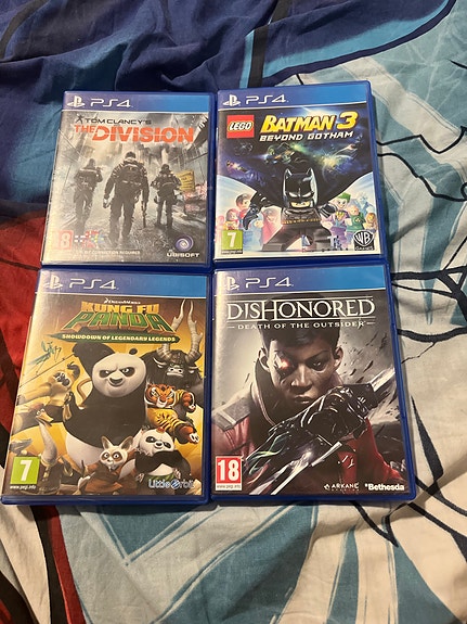 PlayStation 4 pelipaketti