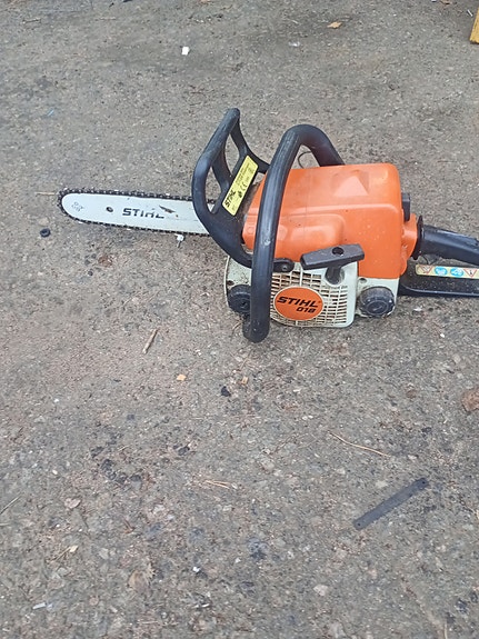 Moottorisaha Stihl 018