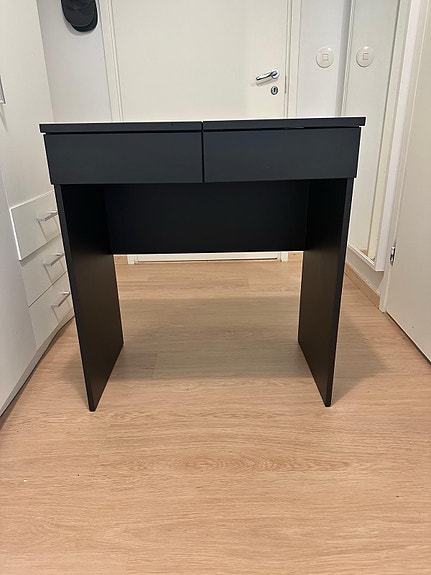 IKEA - BRIMNES Kampauspöytä , musta