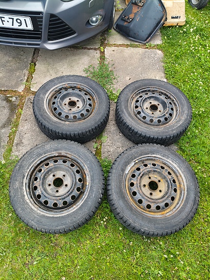 Kia 15" talvirenkaat 4kpl