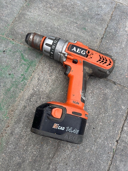 AEG 14,4V akkuporakone