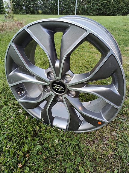 Hyundai i30 vanteet 19”