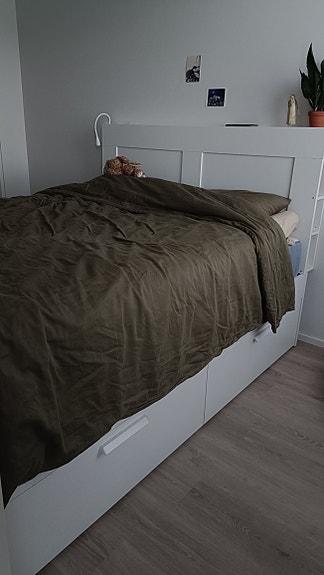 Ikea Brimnes- sänky 160cm + Lönset-sälepohjat