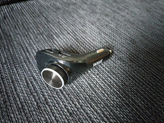 Wave Bluetooth FM-lähetin