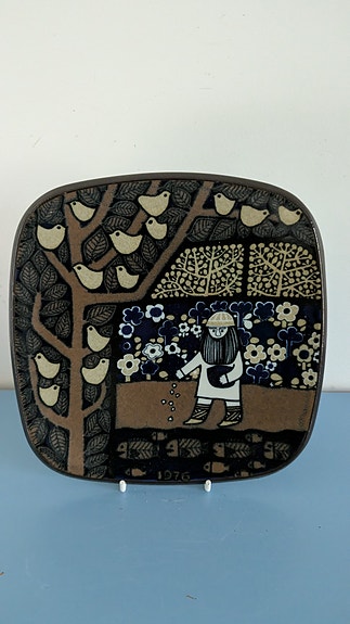 Arabia Kalevala Vuosilautanen 1976 (Raija Uosikkinen)