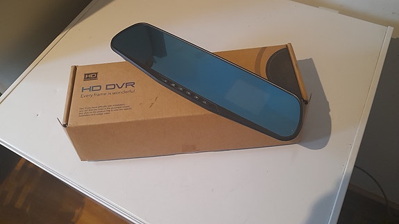 HD DVR peruutuskamera ja peilitallennin autoon