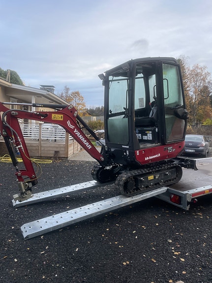 Kaivinkone Yanmar 1600kg vuokraus, Vantaa