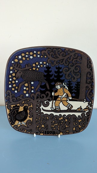 Arabia Kalevala Vuosilautanen 1978 (Raija Uosikkinen)