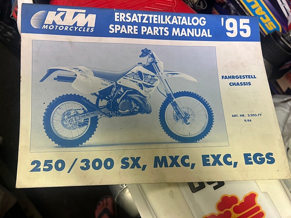 KTM varaosa manuaali