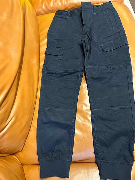 Armani lasten housut 140cm
