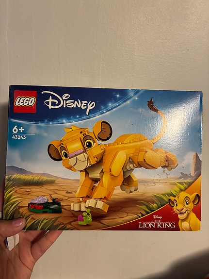LEGO Disney Leijonakuningas Simba rakennussarja