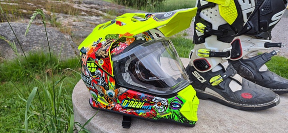 O'neal enduro kypärä - M 58cm