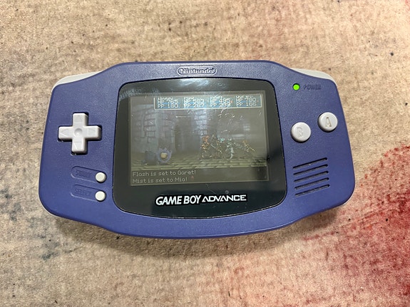 Nintendo Game Boy Advance käsikonsoli violetti