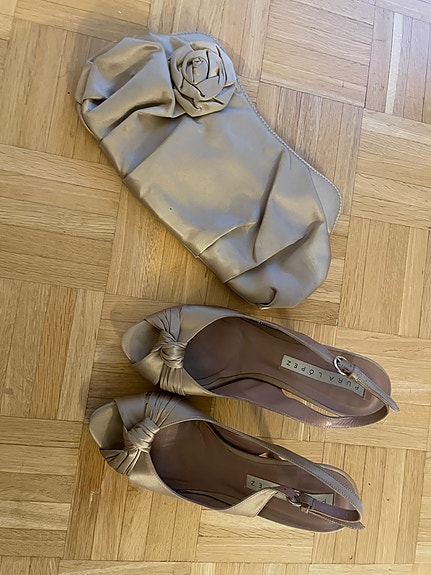 Pura Lopez -kultaiset slingback-korkokengät ja clutch-laukku, koko 37