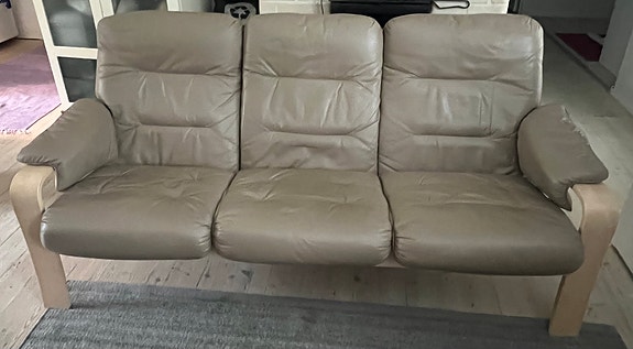 Beige nahkasohva