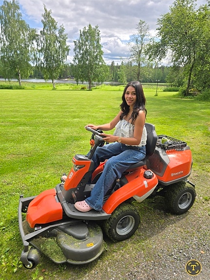 Husqvarna Rider 316 TsX AWD Combi 112 leikkuri vm25 OHJAUSTEHOSTIN