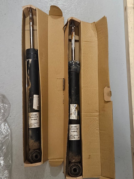 Audi a5 b8 quattro sachs takaiskarit
