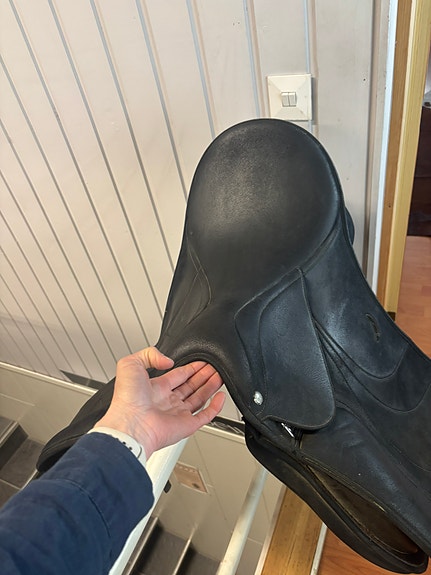 Wintec lite yleissatula 18”
