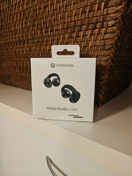 Uudet Motorola BudsLoop By Bose kuulokkeet
