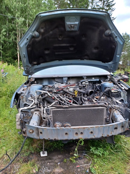 Focuksen vm 2004 turbodiesel moottori yms.