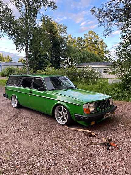Volvo 240 osina