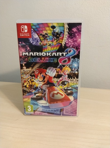 Mario Kart 8 Deluxe peli Nintendo Switchille