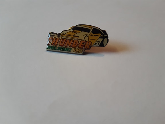THUNDER Helsinki pinssi