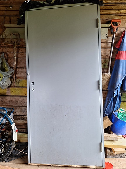 Uusi harmaa ulko-ovi 990*2090, Cello