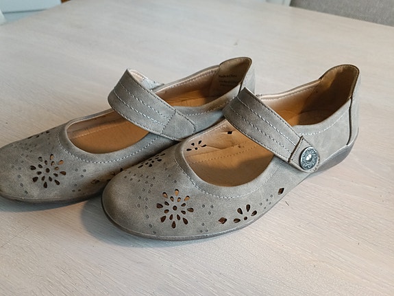 Naisten kesäkengät koko 40