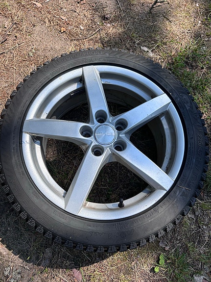 Mb nastarengaspaketti 225/45-17 Gislaved + Vanteet
