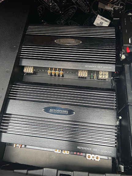 Autostudio Reference 100.4 ja 1500.1