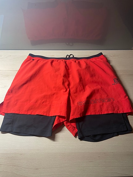 Salomon juoksushortsit