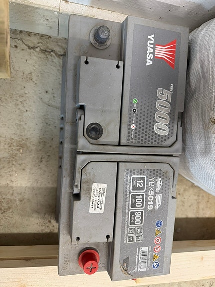 Akku yuasa 12v 100ah 900A