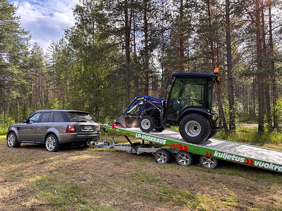 Vuokraus-ja kuljetuspalvelu autolle, traktorille, mönkijälle ja koneille